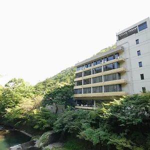 塔の沢キャトルセゾン ホテル